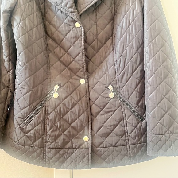 Betsey Johnson Short Black Quilted Trench Coat - Picture 4 of 10